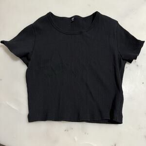 Uniqlo Women’s M Black Ribbed Cropped Short Sleeve Top Crew Neck Minimalist
